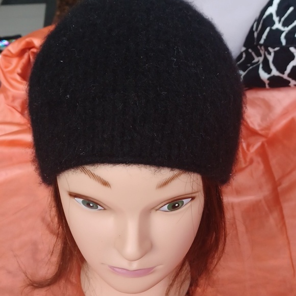 Gene Meyer 100% Cashmere Beanie, Black main image 6